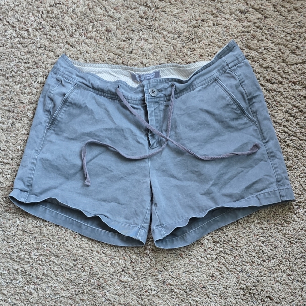 Stylish Gray Women's Cargo Shorts